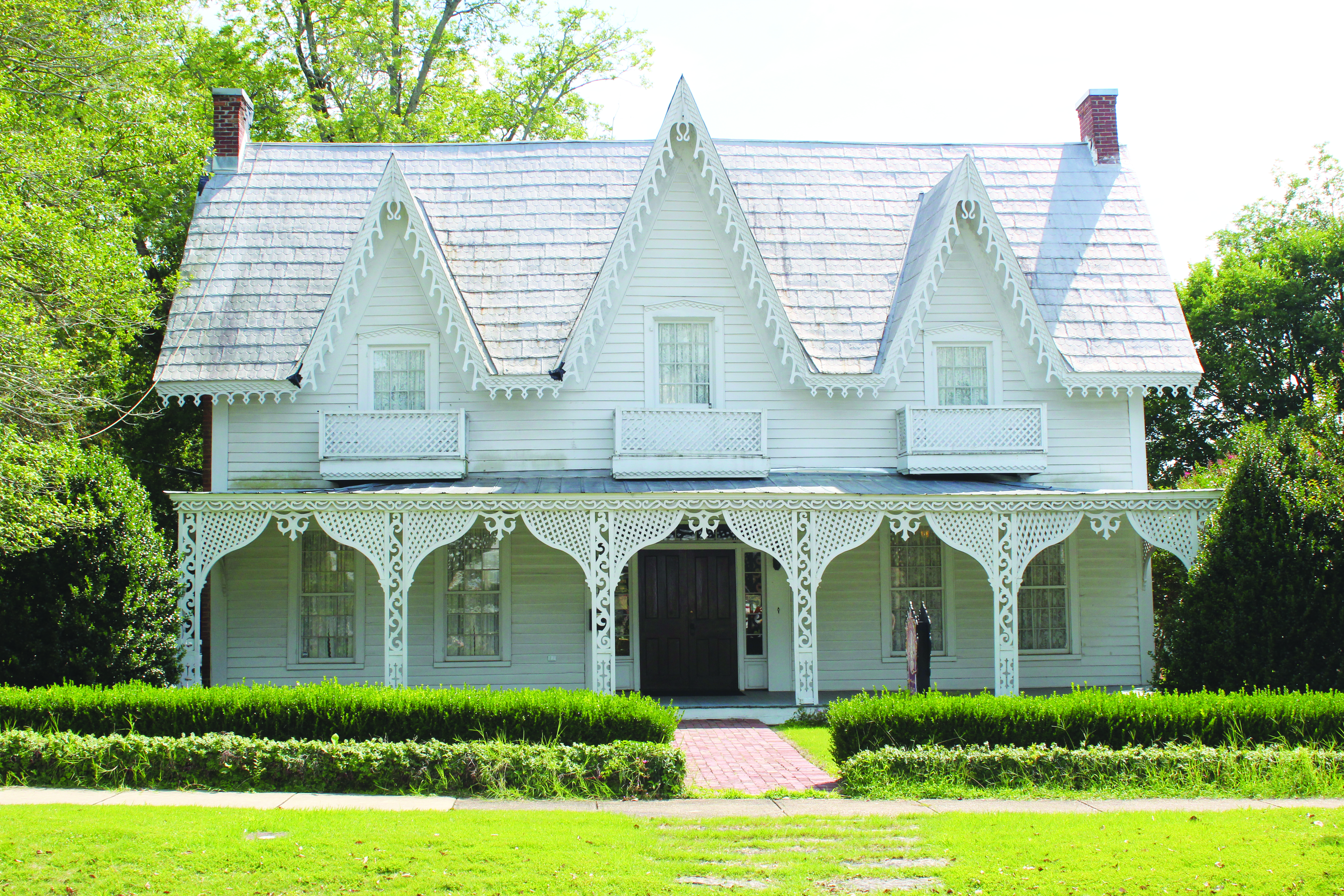 Remembering the history, restoration of Opelika’s Gingerbread House
