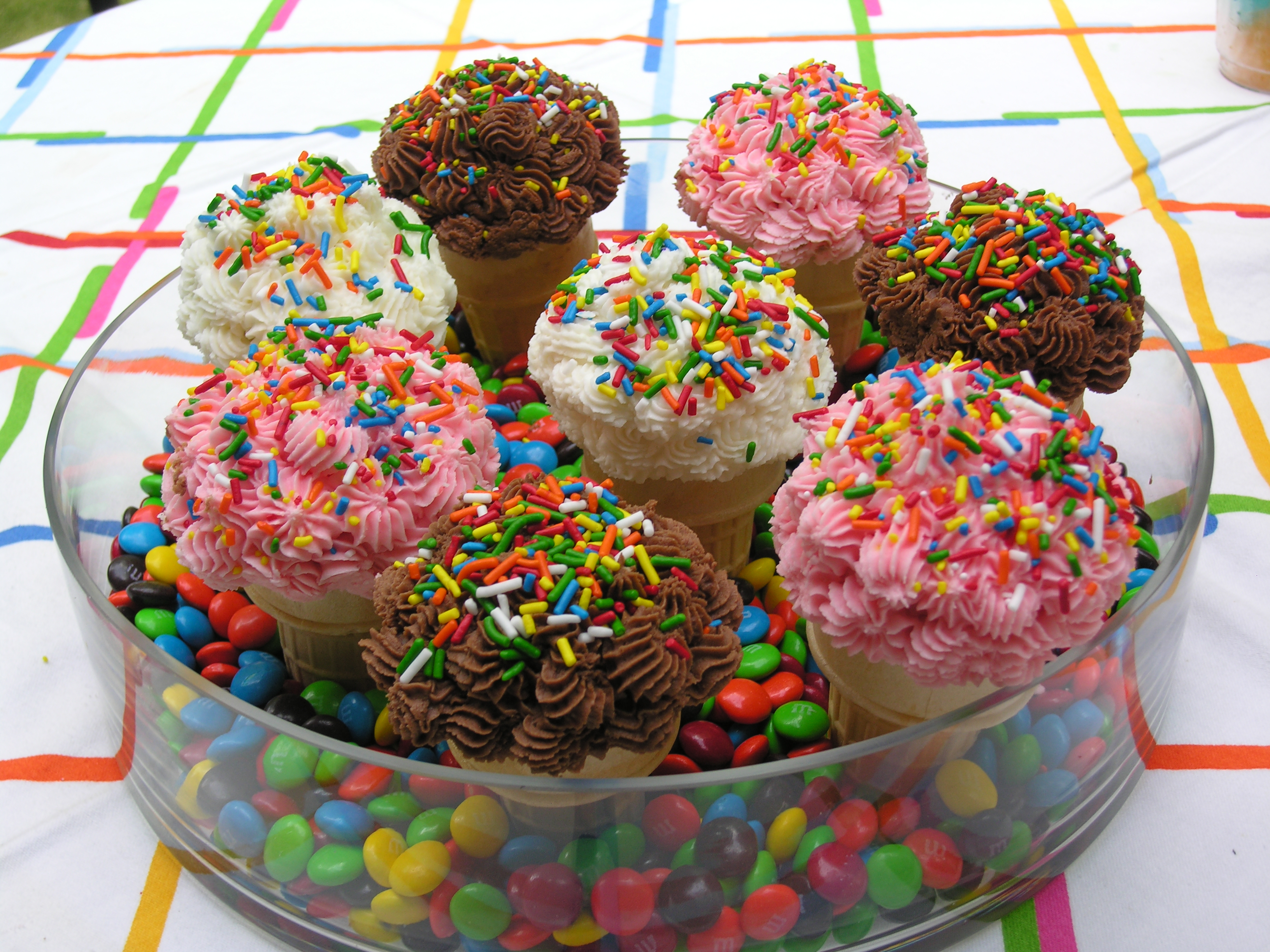 Serve colorful treats for children’s birthday parties