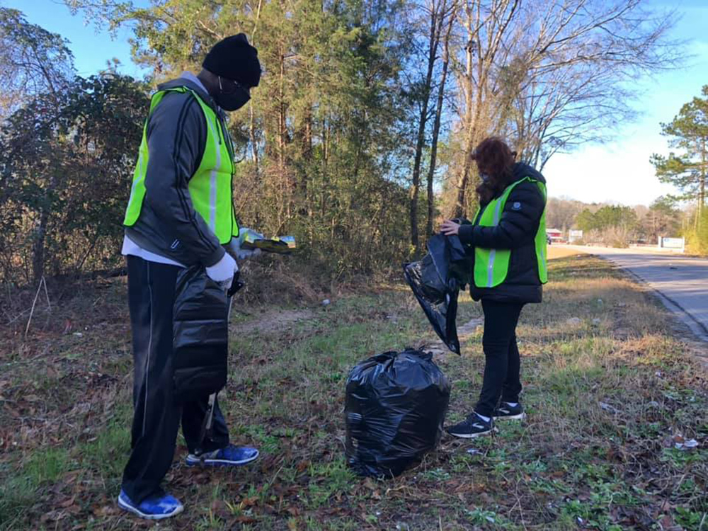 Residents clean up Smiths Station