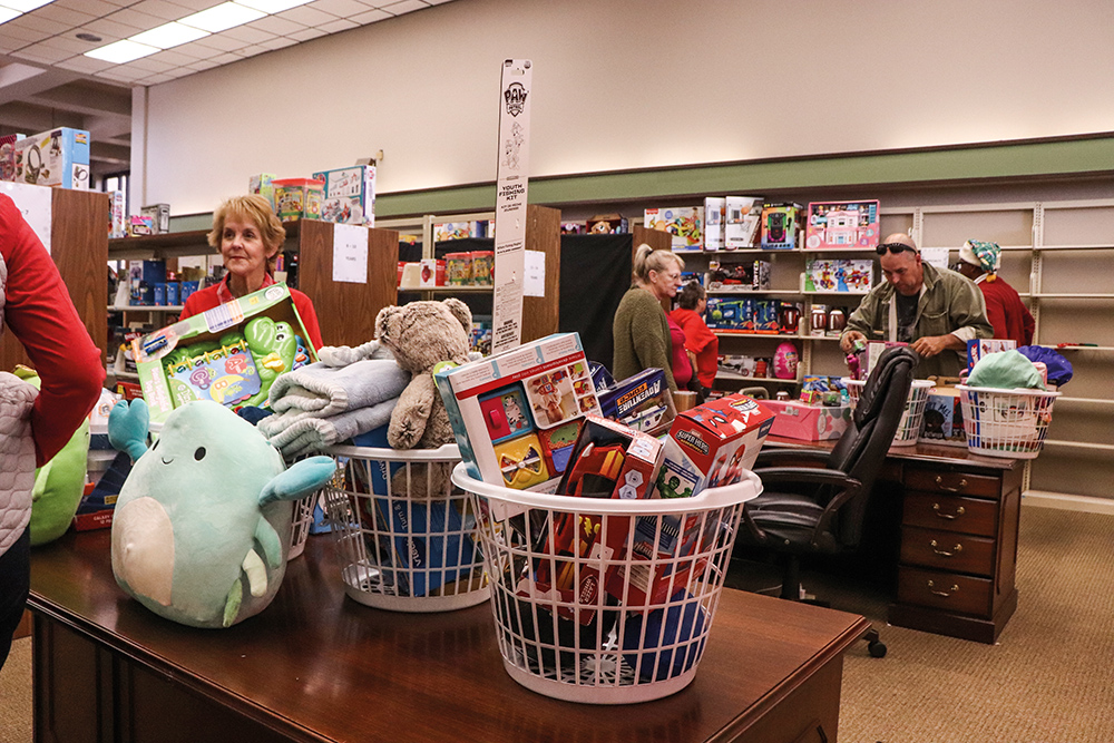 Parent’s Pride Christmas Store Gives Parents Hope
