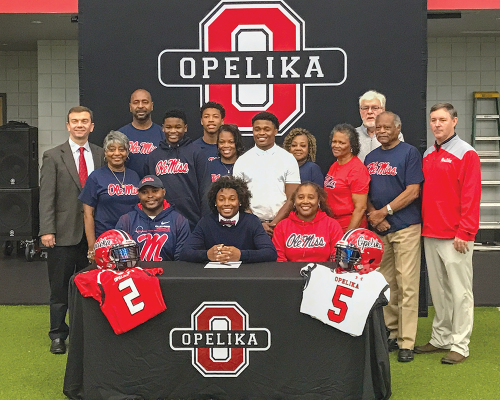 OHS Celebrates Pair of Signings