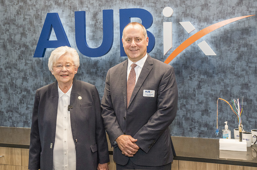 Gov. Ivey Visits Auburn for AUBix Grand Opening