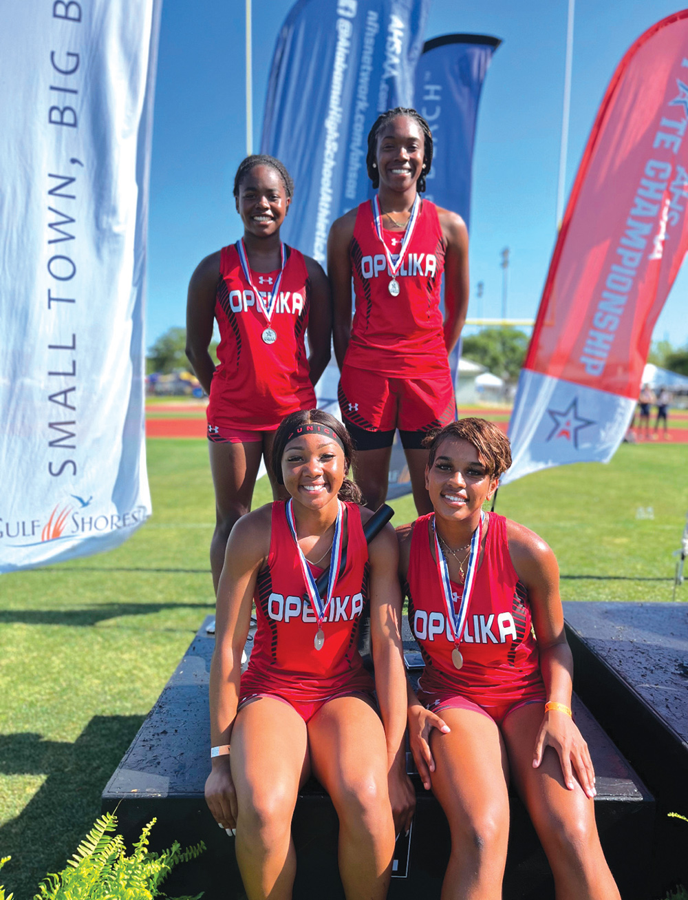 Bulldogs Succeed at State Track Meet