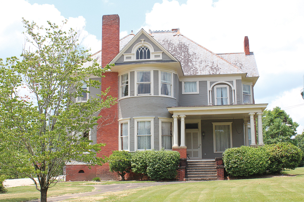 A Part of Opelika’s History: The Renfro House