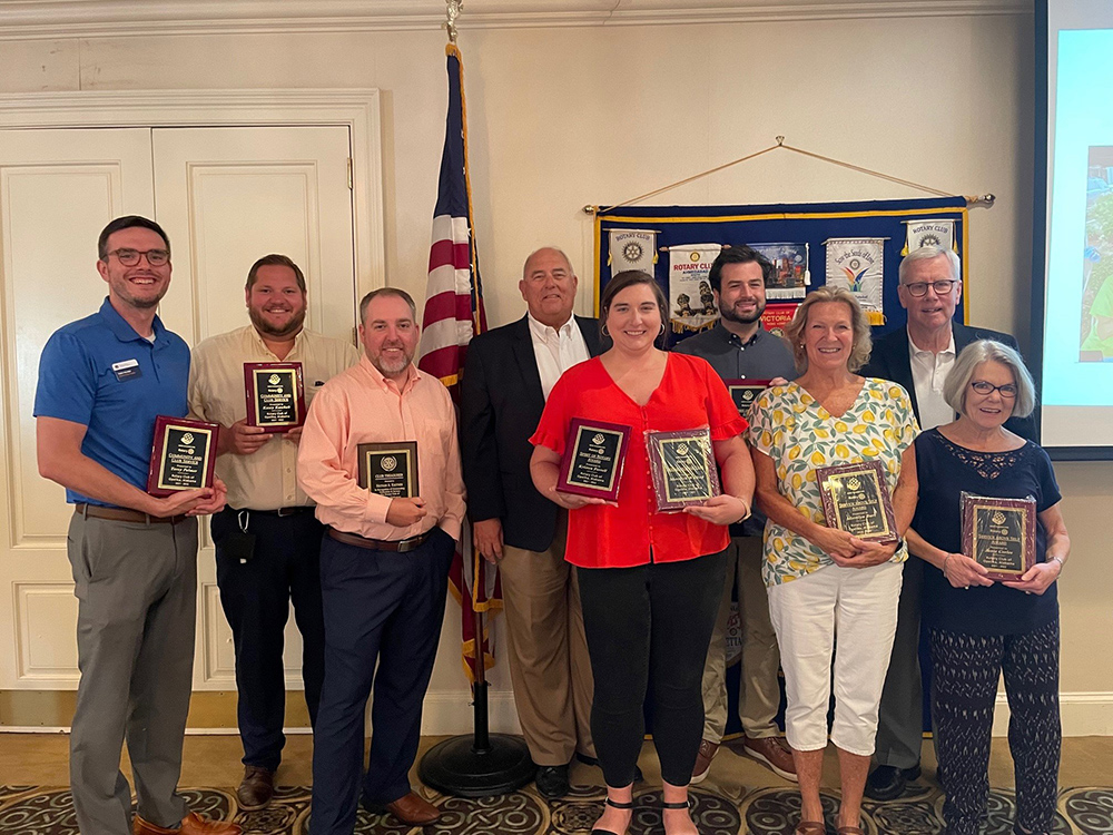 Local Rotary Club Presents Service Awards