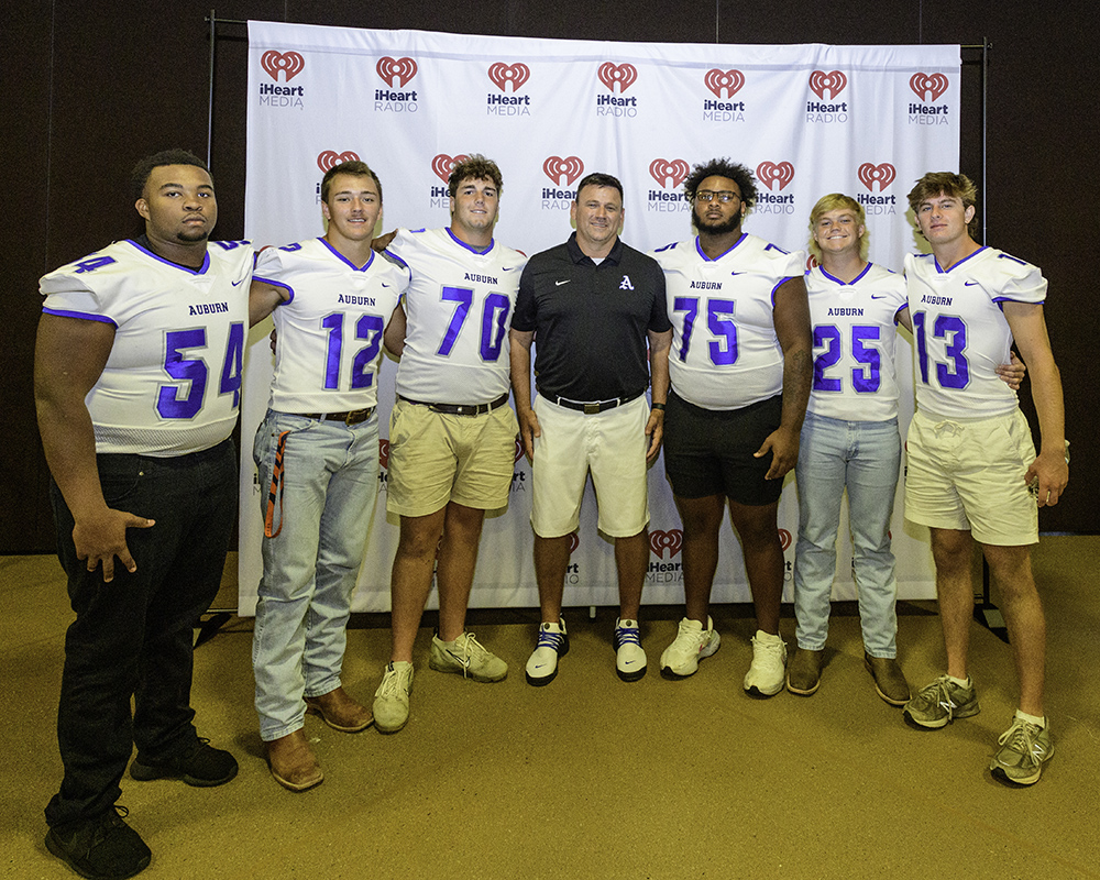 Auburn High Football Enters 2022 With Chip on Its Shoulder