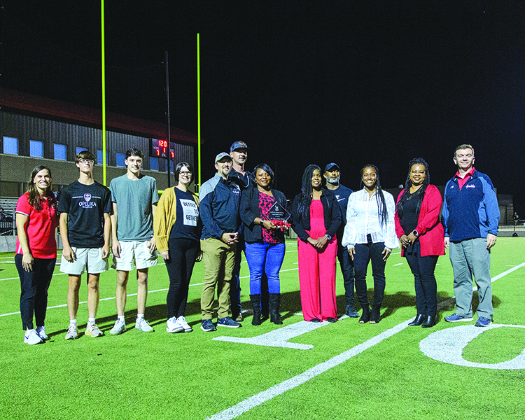 Class of ’98 Honors Don, Lorna Roberts