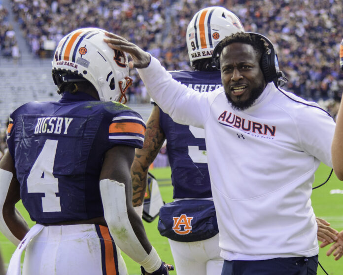 Arkansas used 3 quarter to take the game against Auburn