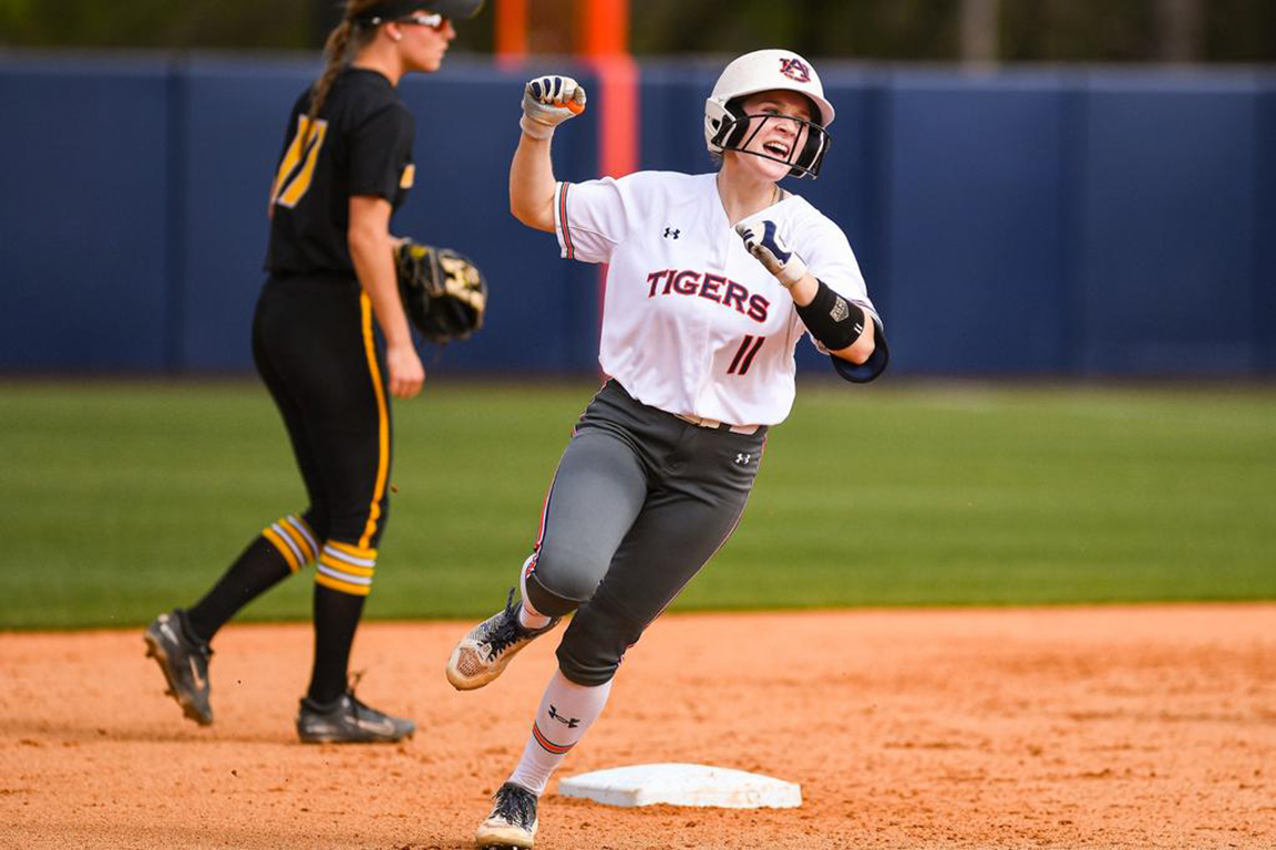AU Softball Players Answer With Positive Viewpoint of Coaching Staff