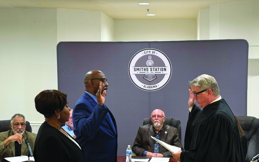 Smiths Station appoints, swears in new council member