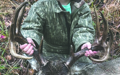 Lee County 5-year-old bags buck, wins photo contest