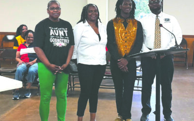 LaFayette City Council presents scholarship