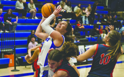 Auburn tops Lee-Scott in first crosstown showdowns