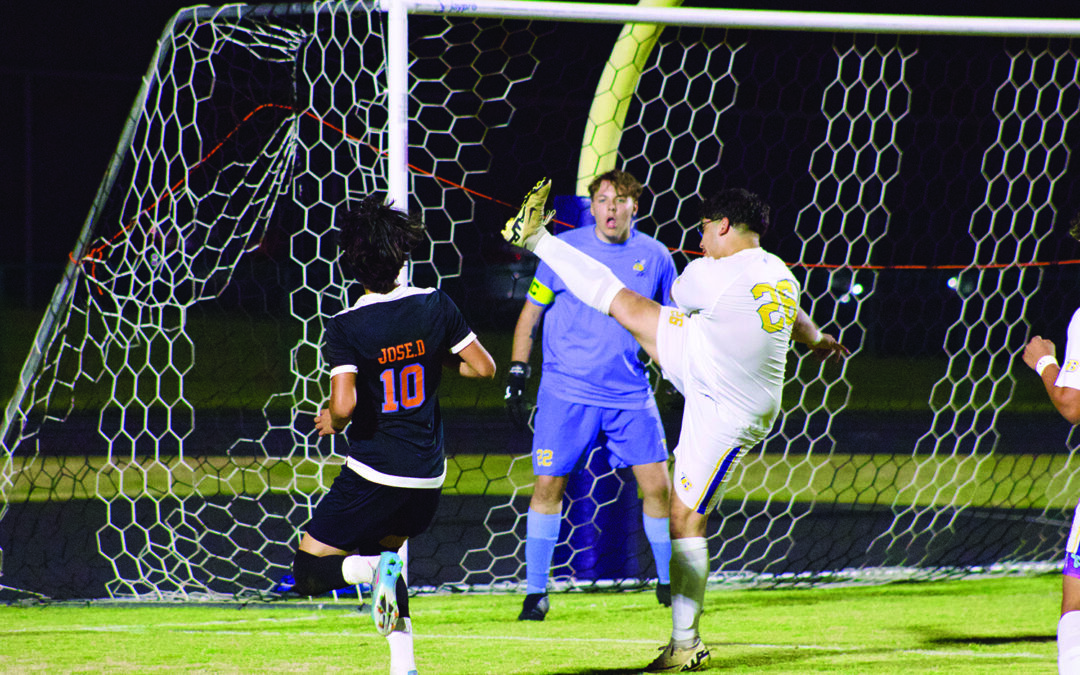 BHS girls clinch playoff berth, boys fall in 1-0 heartbreaker