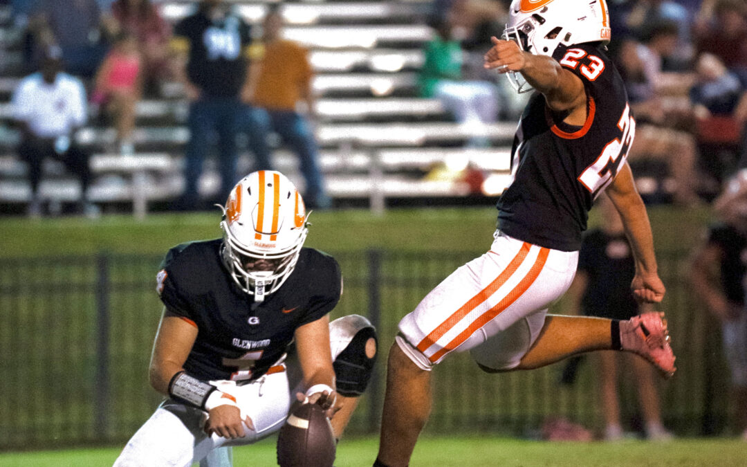 Late collapse dooms Glenwood