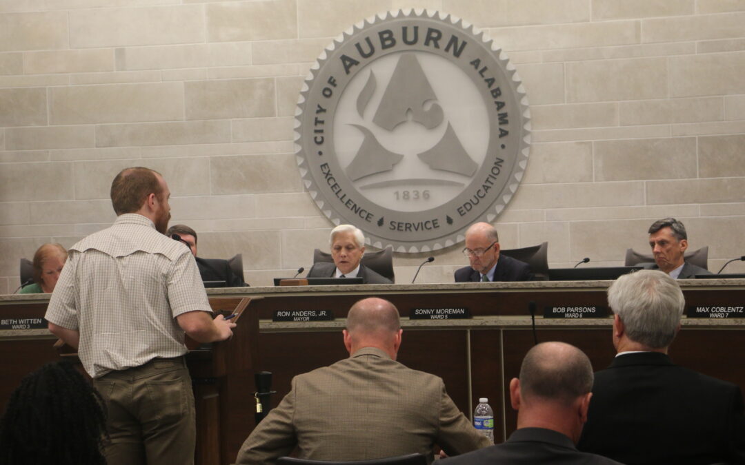 Auburn delays downtown lounge moratorium